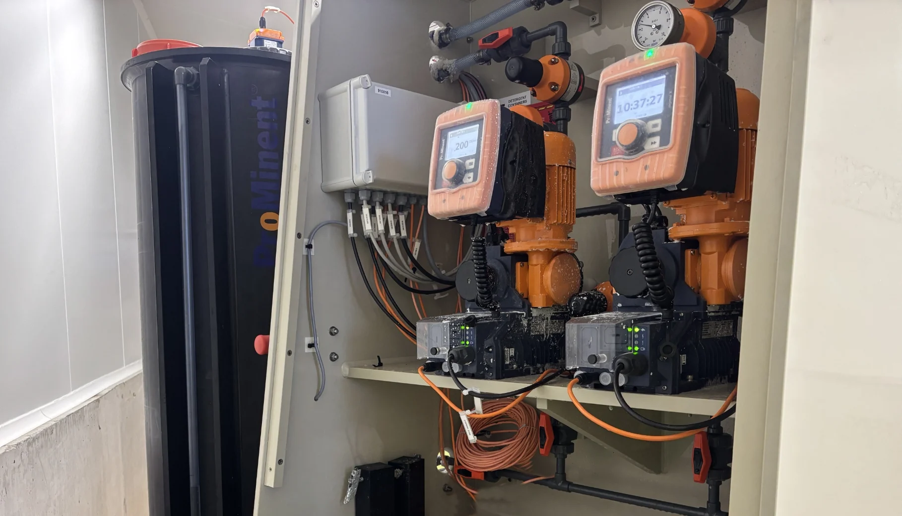 Pompes doseuses sur safe IBC